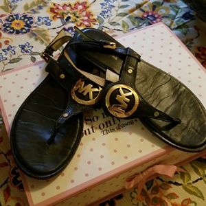 Gently Worn MKors Sandals